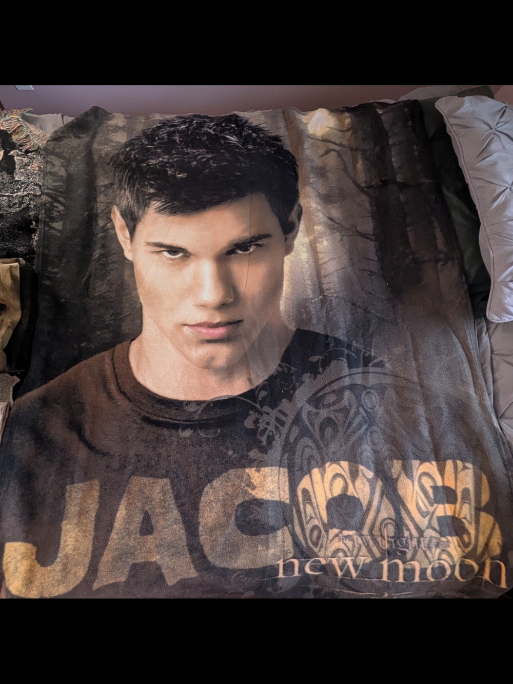 New Moon: Jacob Black Solo Close-Up Blanket